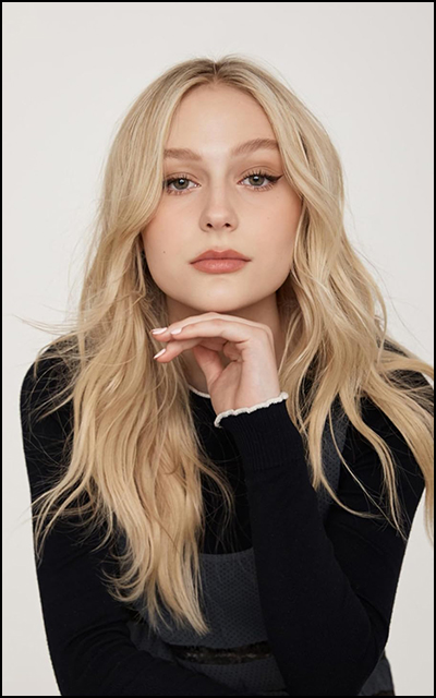 Alyvia Alyn Lind