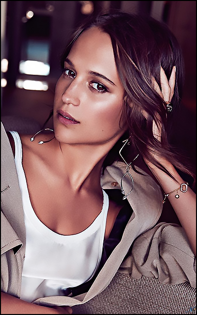 Alicia Vikander