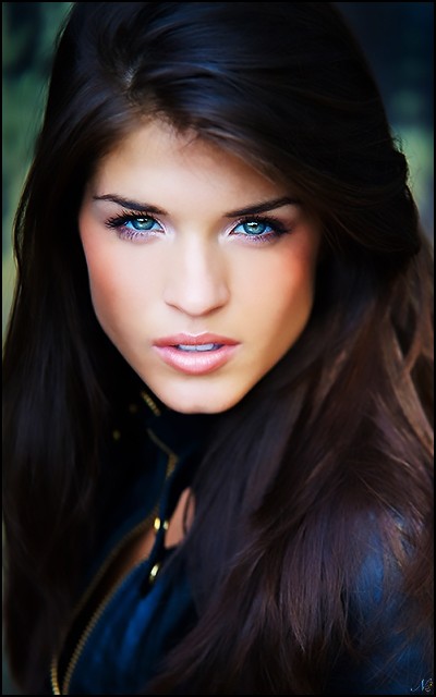 MarieAvgeropoulos_400x640_004.jpg